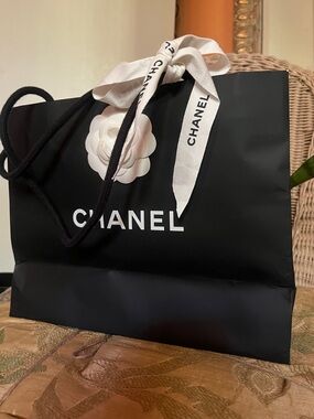 Chanel camelia shopping bag